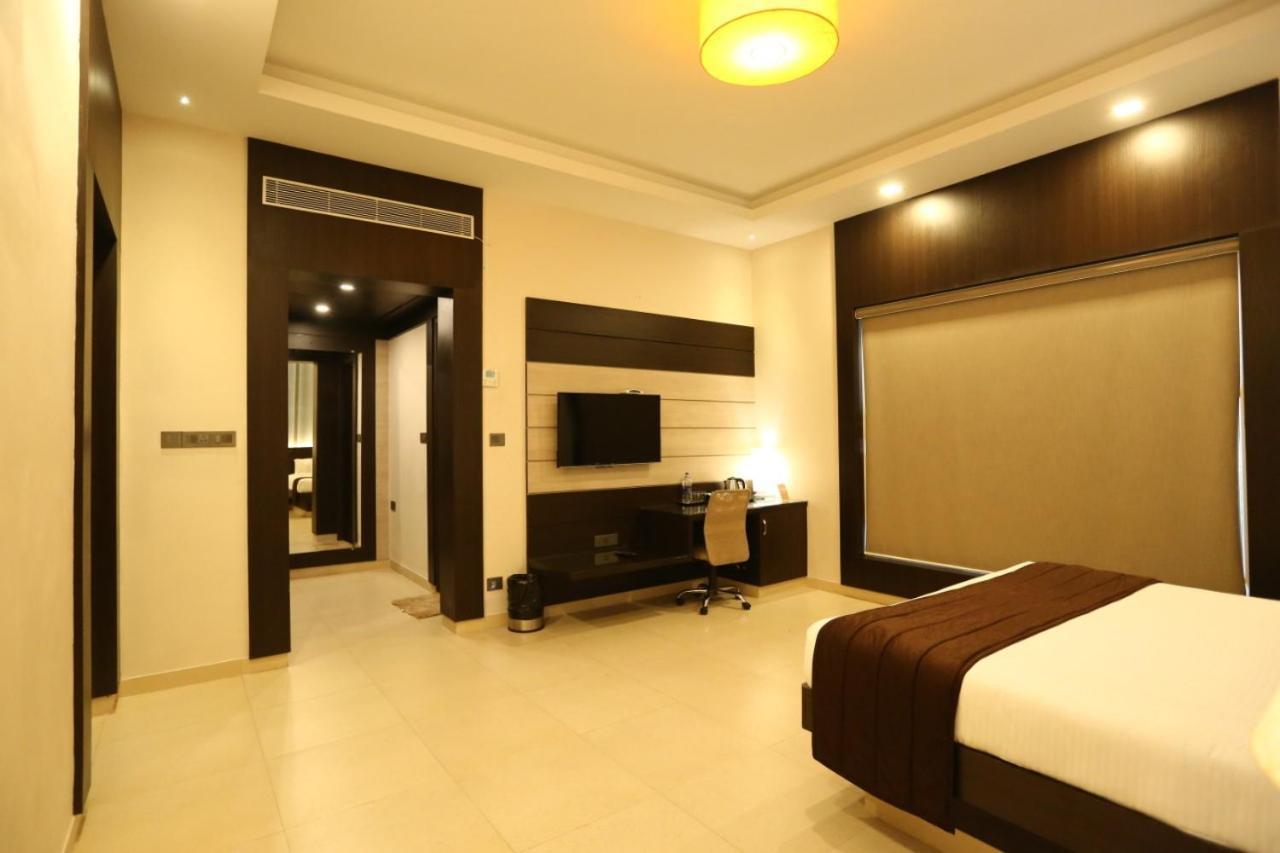 D Wayfarer Inn Resort Erode Exterior foto